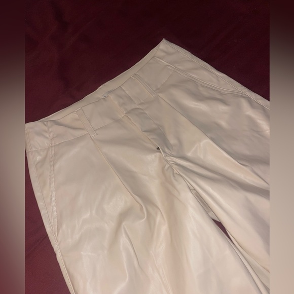 Light cream faux leather work pants - Picture 5 of 6